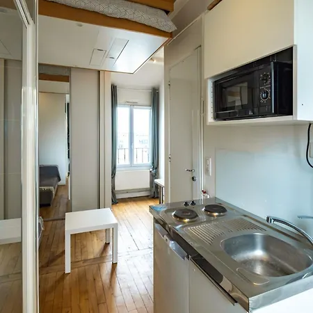 Charming - Eiffel Tower Apartment Paris