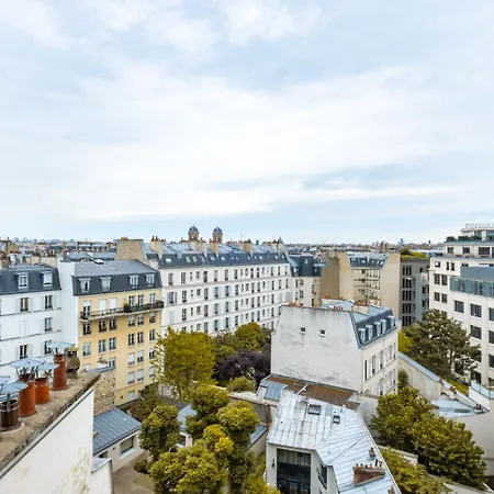 Charming - Eiffel Tower Apartment *